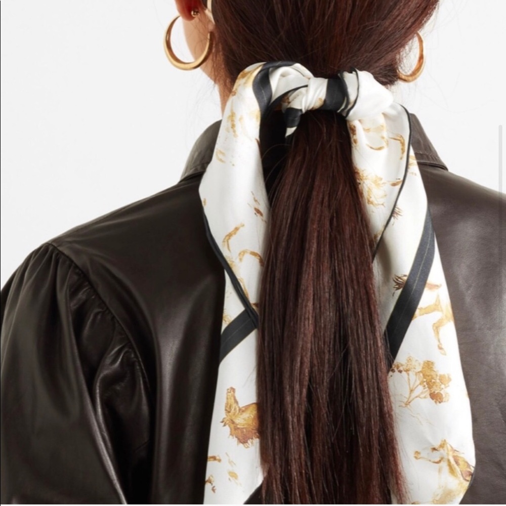 🔦ISO Ganni “Nellieburg” western trend scarf - Picture 2 of 5